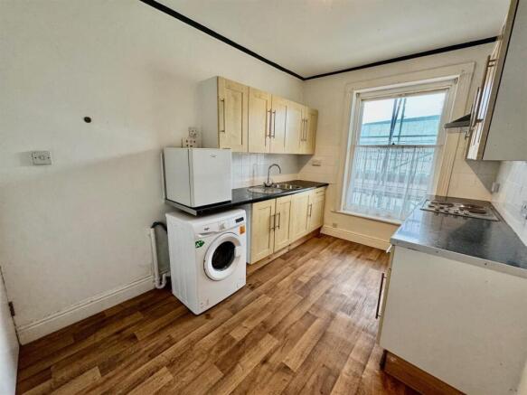 Kitchen 3.jpg