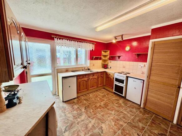 Kitchen 3.jpg