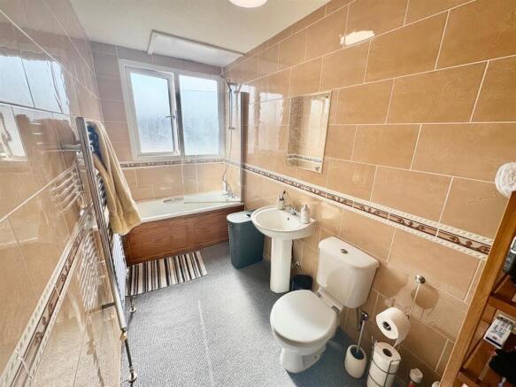 Bathroom.jpg