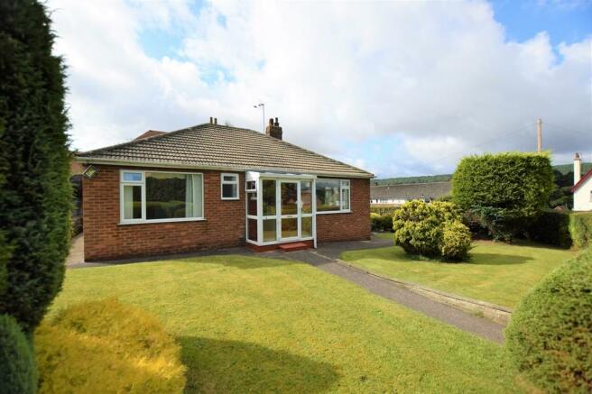 3 bedroom detached bungalow for sale in Scalby Road, Scarborough, YO12