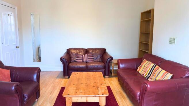 lounge 2