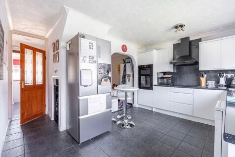 Sale Road, Heartsease