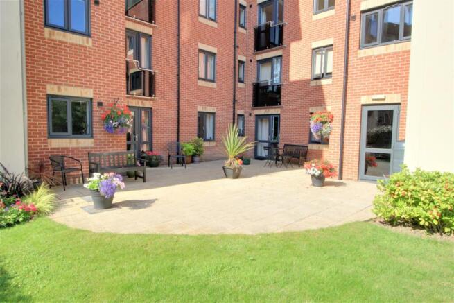 Owners Patio Area.jpg