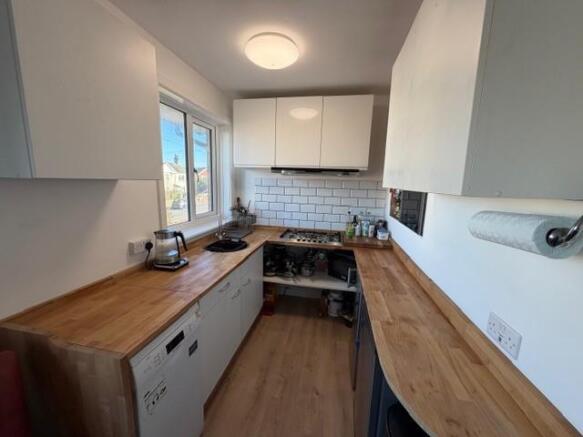 wallisdown road 401b kitchen.jpg