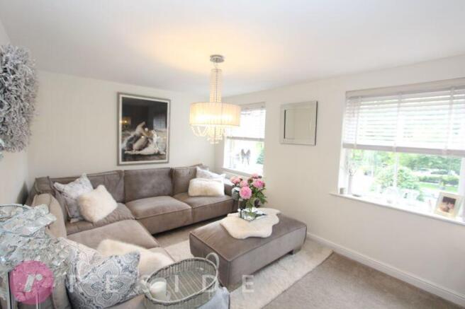 Lounge/Bedroom Five