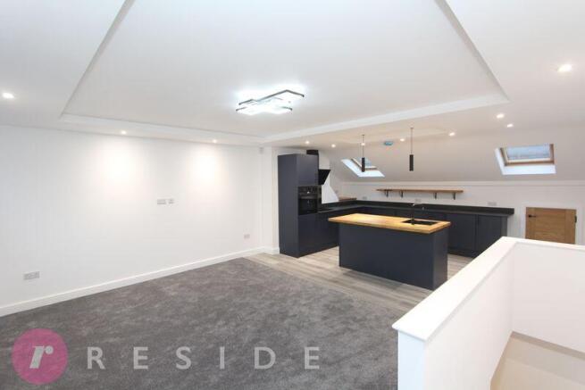 Lounge/Dining Kitchen