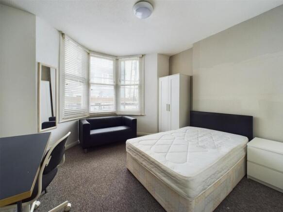 CAM02534G0-PR0051-STILL002.jpg