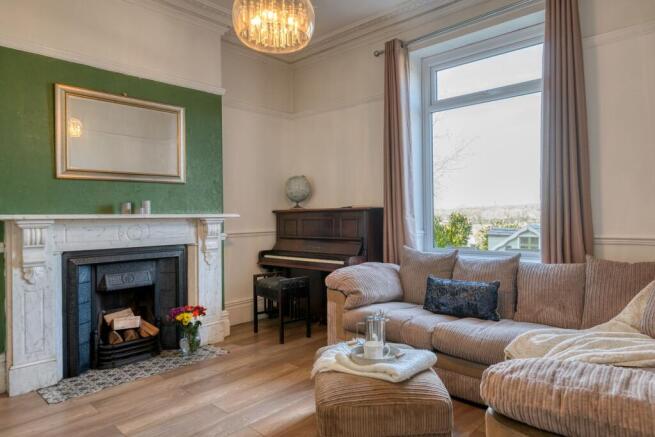 Lounge / Music Room