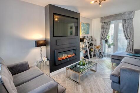 Birchenlee, Hyde, Hyde SK14 3EX