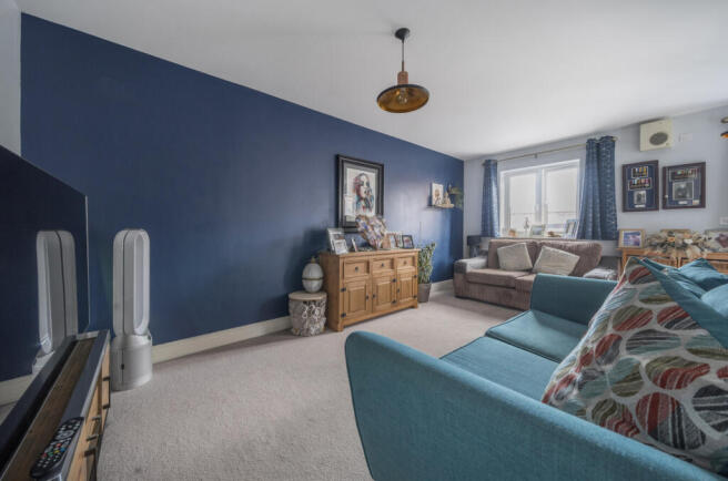 1350425-9-68c3283...