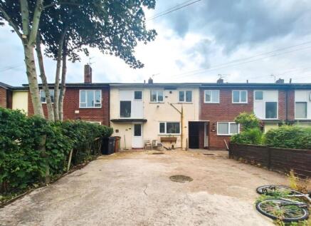 Blackberry Lane, Brinnington, Stockport, SK5