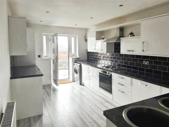 Kitchen/Dining Area