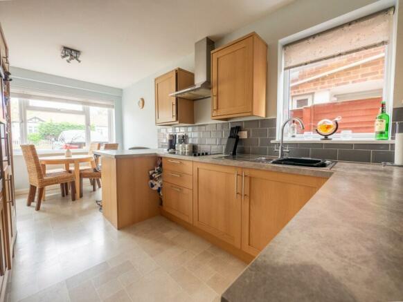 Kitchen/Dining room