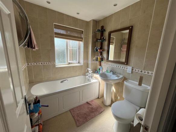 Bathroom.jpg