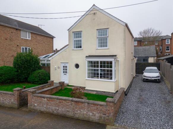 20250117114450 - DJI_0089 - 60 brook lane, IP11 7L