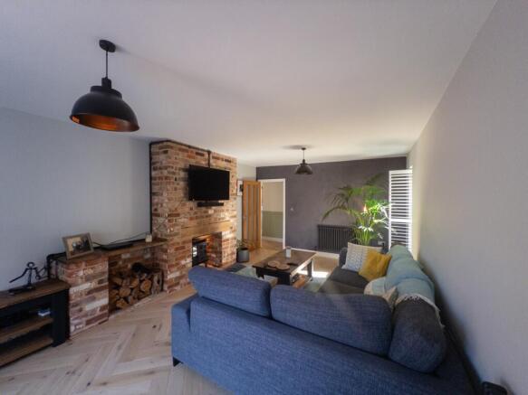 20250929112501 - 2025-09-29_11-25-01 - 9 Oakdene, 