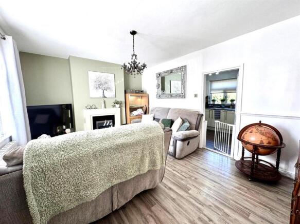 WhatsApp Image 2025-09-26 at 14.00.24 (1).jpeg