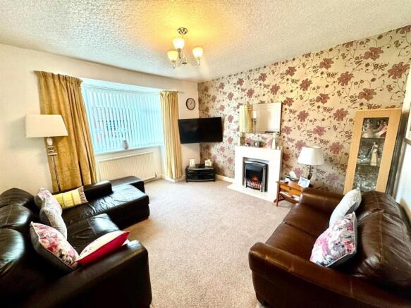 PHOTO-2025-10-10-15-51-59 2.jpg