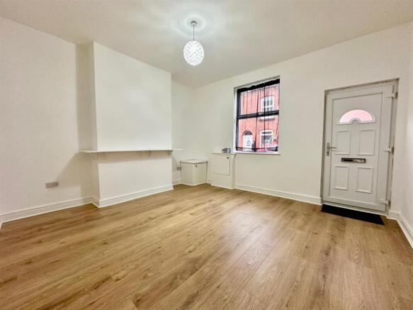 WhatsApp Image 2025-10-17 at 10.07.57 (1).jpeg