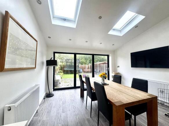 WhatsApp Image 2025-10-21 at 16.12.17 (2).jpeg