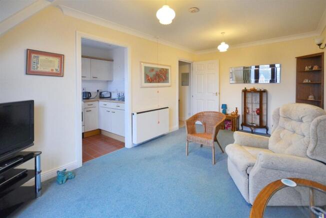 Sitting/Dining Room