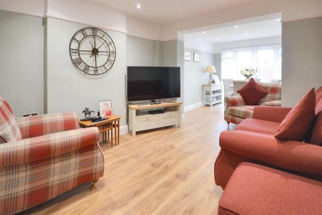 Sitting/Dining Room