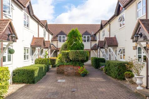 River Court, Crouchfield, Chapmore End, SG12