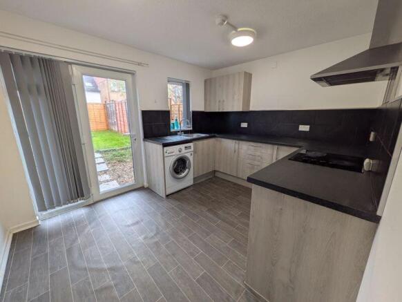 Kitchen / Dining Area