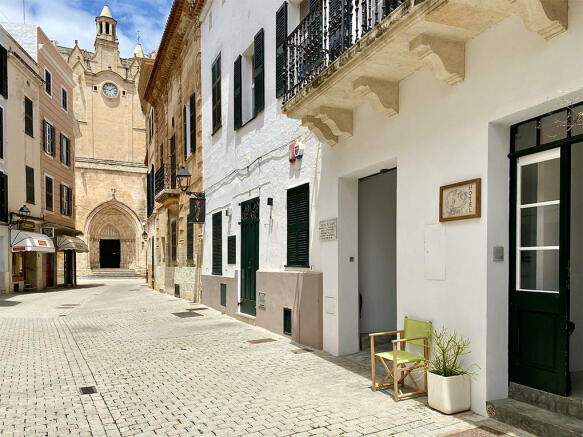 A grand property and small business opportunity in beautiful Ciutadella!