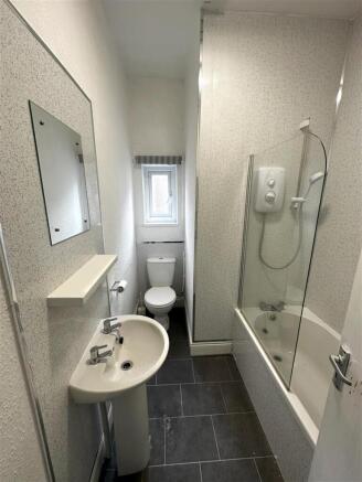 Bathroom.jpg