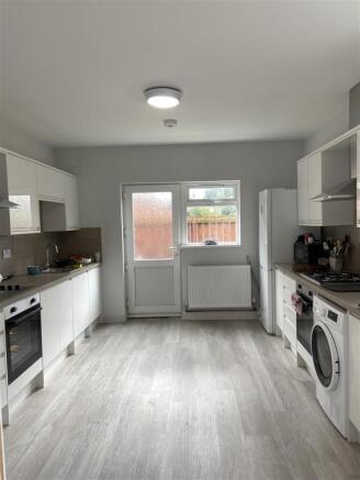 Kitchen 1.5.JPG