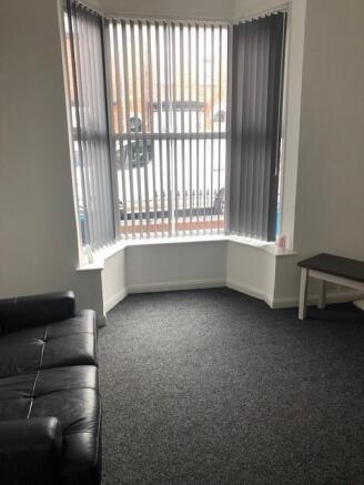 40 De Grey Flat 1 Livingroom.jpg