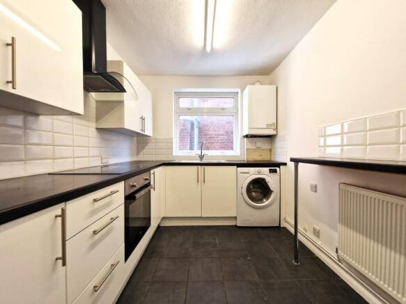 kitchen 2.jpg