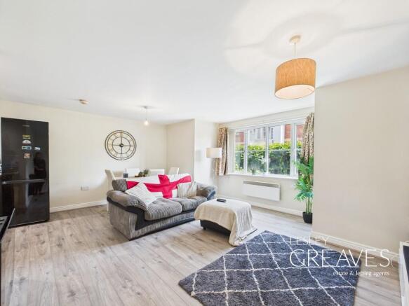 Living/Dining Are...