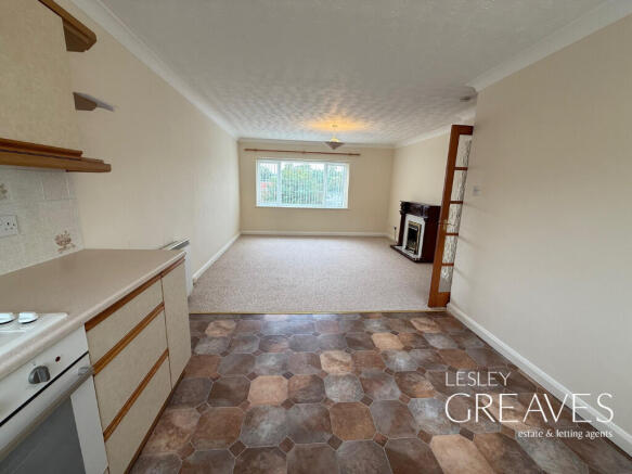 Living Room / Kit...