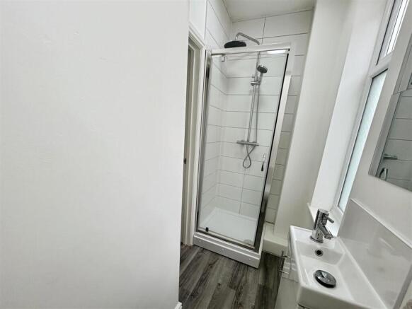 ensuite 5 2.jpeg