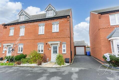 Lindhurst Way West, Berry Hill, Mansfield