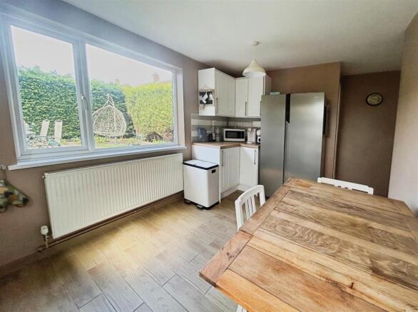 266a10e8-Kitchen 201.jpg