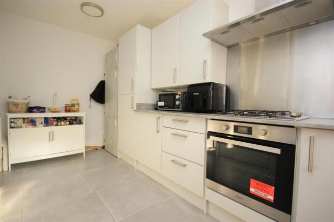 kitchen 2.JPG