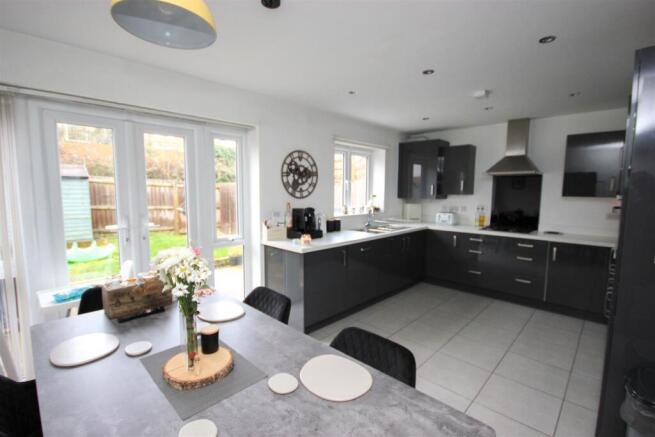 kitchen 1.JPG