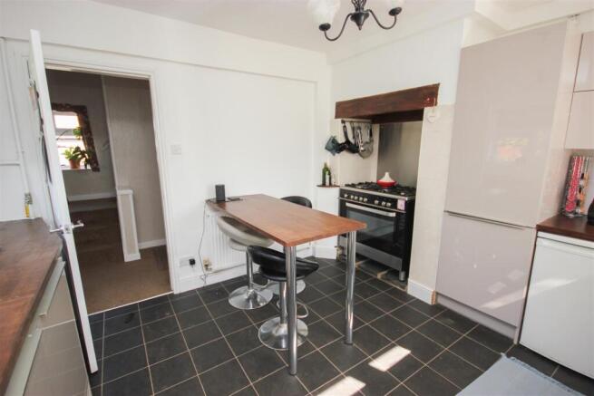 kitchen 1.jpg