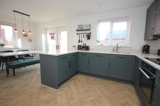 kitchen 1.JPG