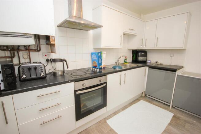 kitchen..jpg