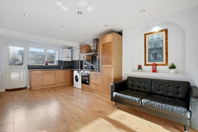 4/5 Bedroom Terraced House in South Ealing