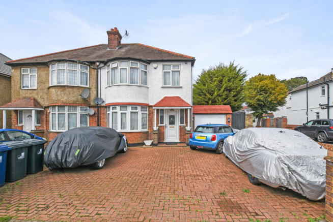 3 bed semi-detached corner plot house for sale Po