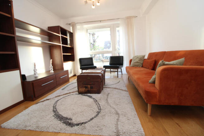 Spacious two bedroom flat with private balcony