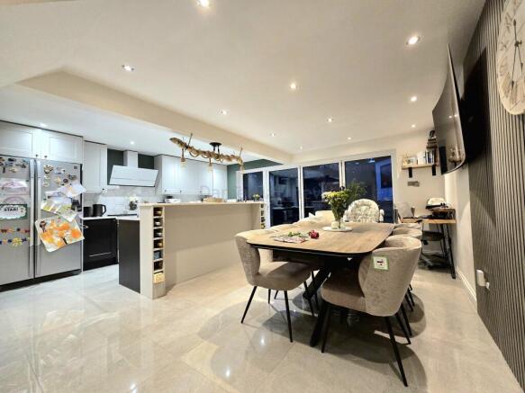 Impressive Kitchen/Diner
