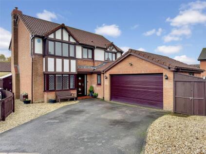 Toms Close, Chard, Somerset, TA20