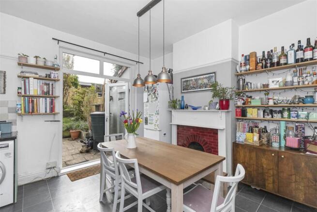 Dining Area.jpg