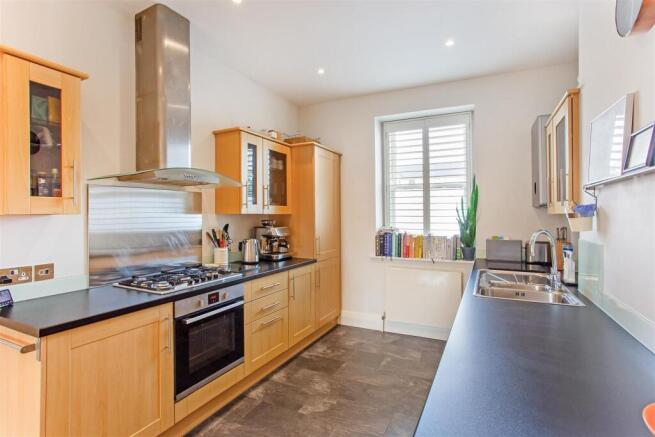 Kitchen 1.jpg